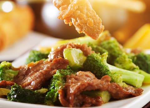 Raízes com Proteína e Legumes